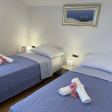Ivana Apartment *